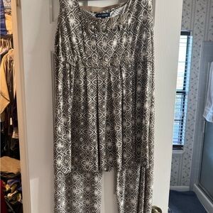 Max edition Black and White Patterned top and matching pants